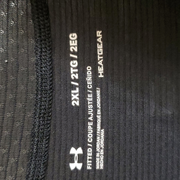 Under Armour Shirt - Picture 2 of 6